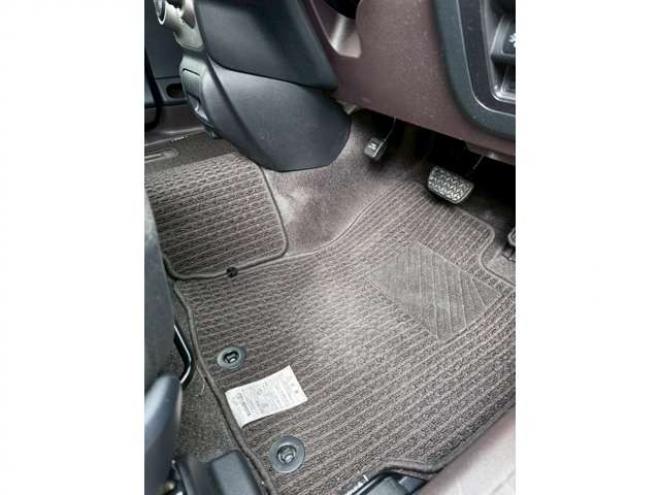 スペイド1.5 G 4WD　トヨタセーフェテセンス 1500