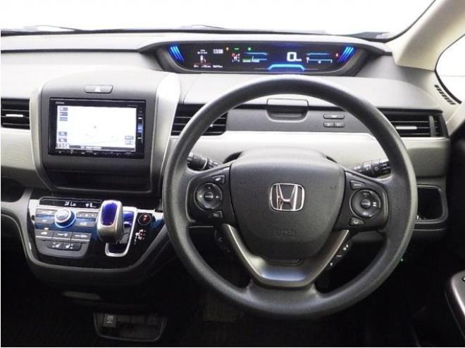 フリード+ハイブリッド ホンダセンシング 4WD 車検満タンすぐ乗れます 