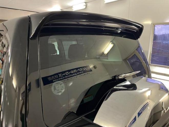 パジェロロング　エクシード　後期型　寒冷地仕様　禁煙車　ダブルバッテリー　ディーゼルターボ　新品ＷＥＤＳキーラー１７ＡＷ＋新品ＴＯＹＯホワイトレタータイヤ　社外１７ＡＷ＋スタッドレスタイヤ付　新品ＪＡＯＳブラックマッドガード　パナソニックナビ＋バックカメラ　クルーズコントロール　エンジンスターター　両席シートヒーター　リアヒーター　横滑り防止装置　盗難防止装置　１００Ｖ電源　ＨＩＤ 4WD 3200 5Dr