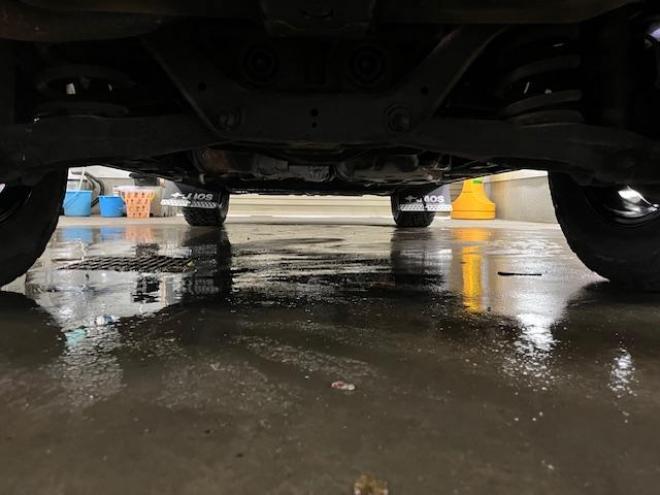 パジェロロング　エクシード　後期型　寒冷地仕様　禁煙車　ダブルバッテリー　ディーゼルターボ　新品ＷＥＤＳキーラー１７ＡＷ＋新品ＴＯＹＯホワイトレタータイヤ　社外１７ＡＷ＋スタッドレスタイヤ付　新品ＪＡＯＳブラックマッドガード　パナソニックナビ＋バックカメラ　クルーズコントロール　エンジンスターター　両席シートヒーター　リアヒーター　横滑り防止装置　盗難防止装置　１００Ｖ電源　ＨＩＤ 4WD 3200 5Dr