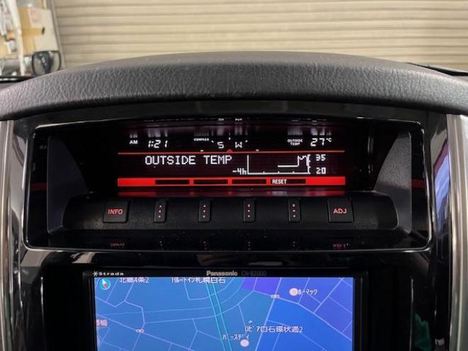 パジェロロング　エクシード　後期型　寒冷地仕様　禁煙車　ダブルバッテリー　ディーゼルターボ　新品ＷＥＤＳキーラー１７ＡＷ＋新品ＴＯＹＯホワイトレタータイヤ　社外１７ＡＷ＋スタッドレスタイヤ付　新品ＪＡＯＳブラックマッドガード　パナソニックナビ＋バックカメラ　クルーズコントロール　エンジンスターター　両席シートヒーター　リアヒーター　横滑り防止装置　盗難防止装置　１００Ｖ電源　ＨＩＤ 4WD 3200 5Dr