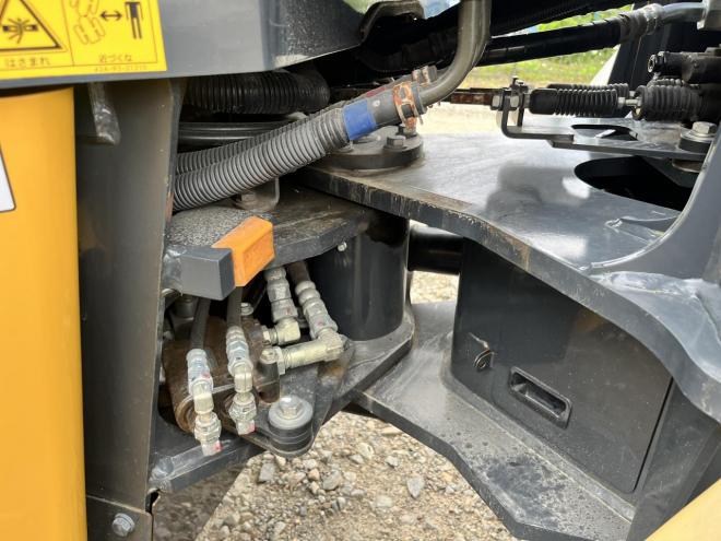 ホイールローダKOMATSU　WA40-8　低アワー　土禁　禁煙車両　4WD