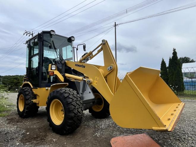 ホイールローダKOMATSU　WA40-8　低アワー　土禁　禁煙車両　4WD