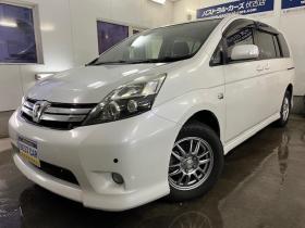 アイシス　プラタナ　本州仕入　禁煙車　ＷＡＫＯＳバリアスコーティング　純正１５インチＡＷ　社外１５インチＡＷ＋スタッドレスタイヤ付　純正ＳＤナビ＋ワンセグ地デジ　パワースライドドア　エンジンスターター　ＰＵＳＨスタート　スマートキー　コーナーセンサー　タイミングチェーン車　ＨＩＤヘッドライト　タイミングチェーン車　ＥＴＣ 4WD 1800 5Dr