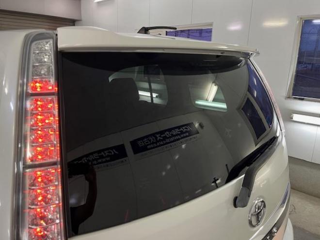 アイシスプラタナ　本州仕入　禁煙車　ＷＡＫＯＳバリアスコーティング　純正１５インチＡＷ　社外１５インチＡＷ＋スタッドレスタイヤ付　純正ＳＤナビ＋ワンセグ地デジ　パワースライドドア　エンジンスターター　ＰＵＳＨスタート　スマートキー　コーナーセンサー　タイミングチェーン車　ＨＩＤヘッドライト　タイミングチェーン車　ＥＴＣ 4WD 1800 5Dr