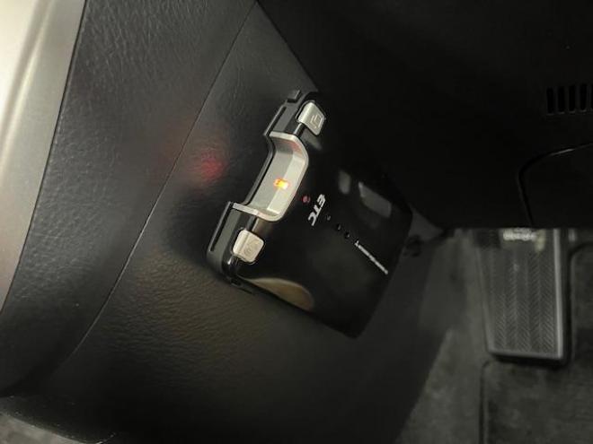 アイシスプラタナ　本州仕入　禁煙車　ＷＡＫＯＳバリアスコーティング　純正１５インチＡＷ　社外１５インチＡＷ＋スタッドレスタイヤ付　純正ＳＤナビ＋ワンセグ地デジ　パワースライドドア　エンジンスターター　ＰＵＳＨスタート　スマートキー　コーナーセンサー　タイミングチェーン車　ＨＩＤヘッドライト　タイミングチェーン車　ＥＴＣ 4WD 1800 5Dr