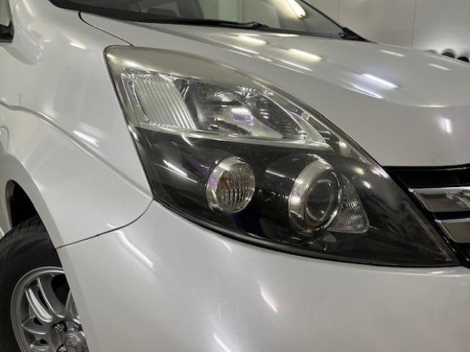アイシスプラタナ　本州仕入　禁煙車　ＷＡＫＯＳバリアスコーティング　純正１５インチＡＷ　社外１５インチＡＷ＋スタッドレスタイヤ付　純正ＳＤナビ＋ワンセグ地デジ　パワースライドドア　エンジンスターター　ＰＵＳＨスタート　スマートキー　コーナーセンサー　タイミングチェーン車　ＨＩＤヘッドライト　タイミングチェーン車　ＥＴＣ 4WD 1800 5Dr