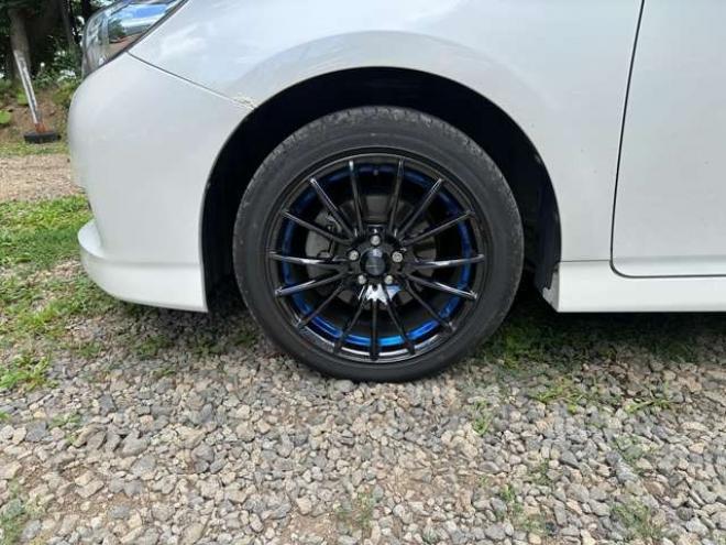 ウィッシュ1.8 X 4WD　記録簿　パワステ　パワーウィンドウ　純正ナビ　地デジフルセグ　社外アルミ　ABS　キーレス　ETC　シートカバー　純正エンジンスターター 1800