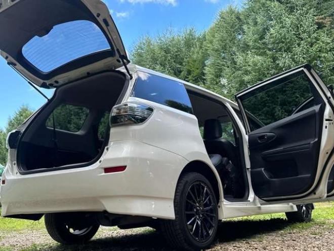 ウィッシュ1.8 X 4WD　記録簿　パワステ　パワーウィンドウ　純正ナビ　地デジフルセグ　社外アルミ　ABS　キーレス　ETC　シートカバー　純正エンジンスターター 1800