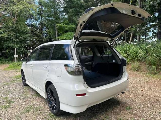 ウィッシュ1.8 X 4WD　記録簿　パワステ　パワーウィンドウ　純正ナビ　地デジフルセグ　社外アルミ　ABS　キーレス　ETC　シートカバー　純正エンジンスターター 1800