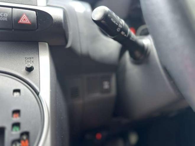 ウィッシュ1.8 X 4WD　記録簿　パワステ　パワーウィンドウ　純正ナビ　地デジフルセグ　社外アルミ　ABS　キーレス　ETC　シートカバー　純正エンジンスターター 1800