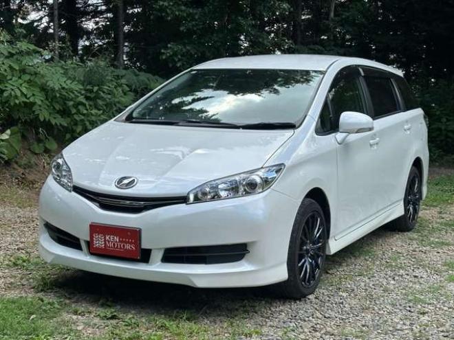 ウィッシュ1.8 X 4WD　記録簿　パワステ　パワーウィンドウ　純正ナビ　地デジフルセグ　社外アルミ　ABS　キーレス　ETC　シートカバー　純正エンジンスターター 1800
