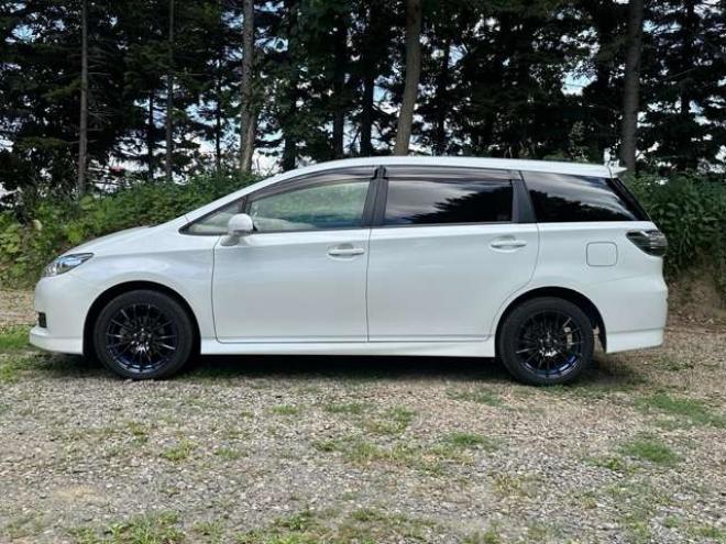ウィッシュ1.8 X 4WD　記録簿　パワステ　パワーウィンドウ　純正ナビ　地デジフルセグ　社外アルミ　ABS　キーレス　ETC　シートカバー　純正エンジンスターター 1800