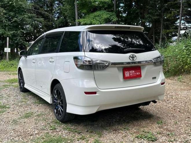 ウィッシュ1.8 X 4WD　記録簿　パワステ　パワーウィンドウ　純正ナビ　地デジフルセグ　社外アルミ　ABS　キーレス　ETC　シートカバー　純正エンジンスターター 1800