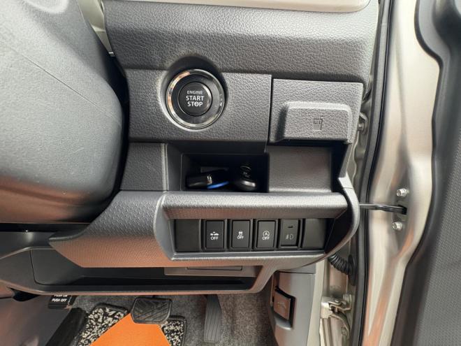 ハスラーHUSTLER  4WD Ⅹ TURBO寒冷地仕様　ブレーキアシスト　hid ワンオーナー　Bluetoothフルセグナビ　エンジンスターター　autoライト　autoエアコン　フォグランプ　スマートキー　シートヒーター　アイドリングストップ　15インチアルミ　スタットレス記録簿6枚　エンジンオイル交換　CVTオイル交換 4WD 660 ５Dr