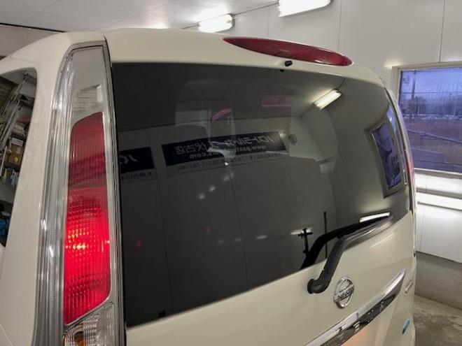 セレナハイウェイスター　禁煙車　ＷＡＫＯＳバリアスコーティング済　社外１８インチＡＷ　社外１５ＡＷ＋スタッドレスタイヤ付　両側パワースライドドア　純正ナビ（フルセグ地デジ　ＤＶＤ再生　Ｂｌｕｅｔｏｏｔｈハンズフリー）＋バックカメラ　純正リアフリップダウンモニター　クルーズコントロール　アイドリングストップ　横滑り防止装置　ＨＩＤ　ＥＴＣ 　タイミングチェーン 4WD 2000 5Dr