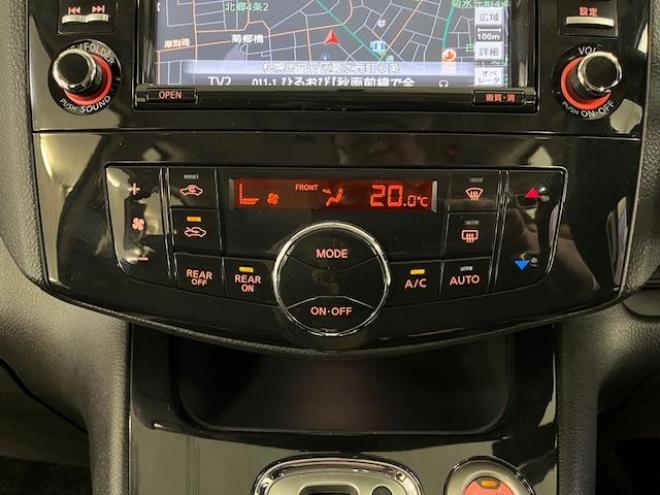 セレナハイウェイスター　禁煙車　ＷＡＫＯＳバリアスコーティング済　社外１８インチＡＷ　社外１５ＡＷ＋スタッドレスタイヤ付　両側パワースライドドア　純正ナビ（フルセグ地デジ　ＤＶＤ再生　Ｂｌｕｅｔｏｏｔｈハンズフリー）＋バックカメラ　純正リアフリップダウンモニター　クルーズコントロール　アイドリングストップ　横滑り防止装置　ＨＩＤ　ＥＴＣ 　タイミングチェーン 4WD 2000 5Dr