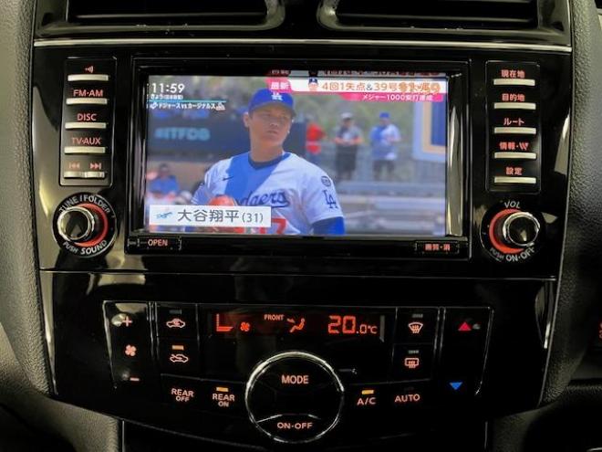 セレナハイウェイスター　禁煙車　ＷＡＫＯＳバリアスコーティング済　社外１８インチＡＷ　社外１５ＡＷ＋スタッドレスタイヤ付　両側パワースライドドア　純正ナビ（フルセグ地デジ　ＤＶＤ再生　Ｂｌｕｅｔｏｏｔｈハンズフリー）＋バックカメラ　純正リアフリップダウンモニター　クルーズコントロール　アイドリングストップ　横滑り防止装置　ＨＩＤ　ＥＴＣ 　タイミングチェーン 4WD 2000 5Dr