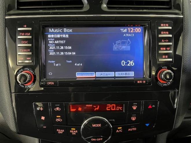 セレナハイウェイスター　禁煙車　ＷＡＫＯＳバリアスコーティング済　社外１８インチＡＷ　社外１５ＡＷ＋スタッドレスタイヤ付　両側パワースライドドア　純正ナビ（フルセグ地デジ　ＤＶＤ再生　Ｂｌｕｅｔｏｏｔｈハンズフリー）＋バックカメラ　純正リアフリップダウンモニター　クルーズコントロール　アイドリングストップ　横滑り防止装置　ＨＩＤ　ＥＴＣ 　タイミングチェーン 4WD 2000 5Dr