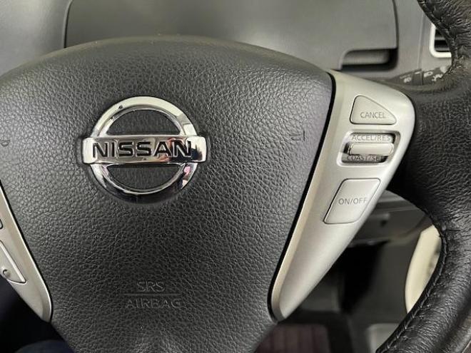 セレナハイウェイスター　禁煙車　ＷＡＫＯＳバリアスコーティング済　社外１８インチＡＷ　社外１５ＡＷ＋スタッドレスタイヤ付　両側パワースライドドア　純正ナビ（フルセグ地デジ　ＤＶＤ再生　Ｂｌｕｅｔｏｏｔｈハンズフリー）＋バックカメラ　純正リアフリップダウンモニター　クルーズコントロール　アイドリングストップ　横滑り防止装置　ＨＩＤ　ＥＴＣ 　タイミングチェーン 4WD 2000 5Dr