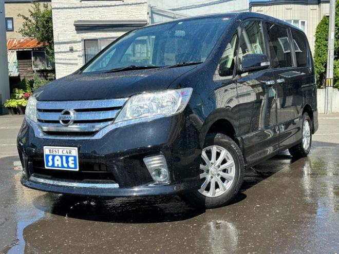 セレナ2.0 ハイウェイスター 4WD　両側ワンタッチオートスライドドア　SDナビ　地デジ　Bluetooth　横滑り防止装置　ETC 2000