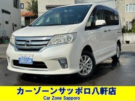 セレナ　2.0 ハイウェイスター Vセレクション 4WD　ALPINEフリップダウンモニター 2000