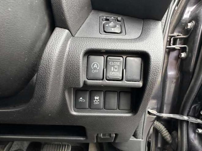 デイズルークスハイウェイスターX Vセレクション 4WD　パワースライドドア　バックモニター 660