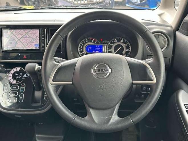 デイズルークスハイウェイスターX Vセレクション 4WD　パワースライドドア　バックモニター 660