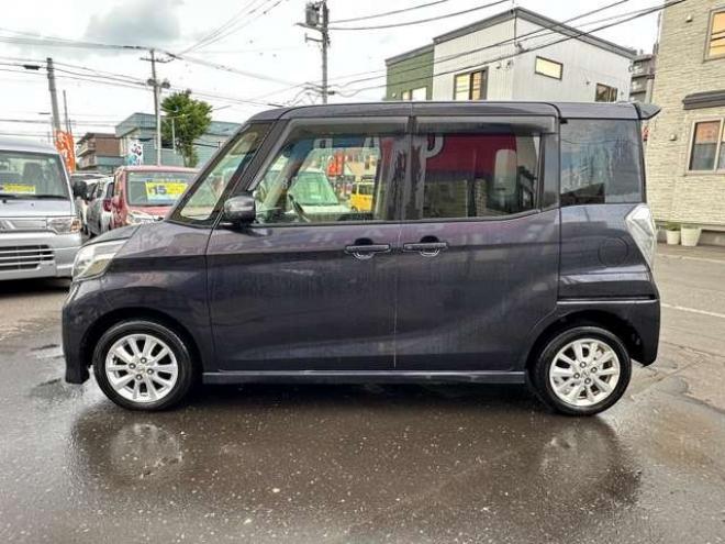 デイズルークスハイウェイスターX Vセレクション 4WD　パワースライドドア　バックモニター 660