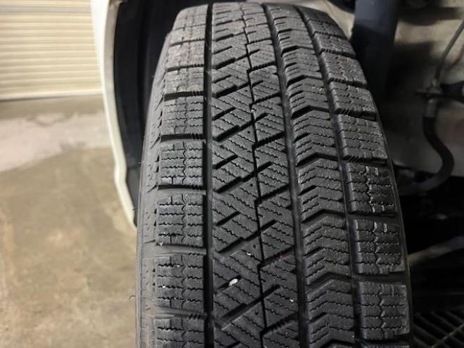 ワゴンRスティングレーＸ　本州仕入　禁煙車　ＷＡＫＯＳバリアスコーティング済　純正１４インチＡＷ　社外１４インチＡＷ＋スタッドレスタイヤ付　カロッツェリアナビ（ＤＶＤ再生　フルセグ地デジ）　ＰＵＳＨスタート　スマートキー　ミラーヒーター　シートヒーター　ベンチシート　盗難防止装置　ＨＩＤヘッドライト 4WD 660 5Dr