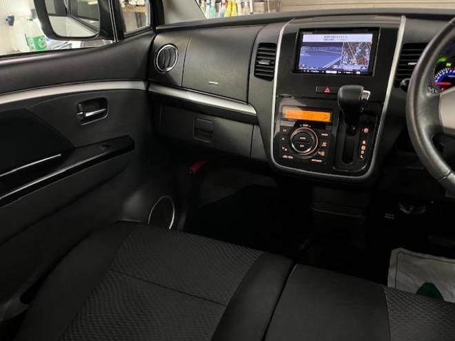 ワゴンRスティングレーＸ　本州仕入　禁煙車　ＷＡＫＯＳバリアスコーティング済　純正１４インチＡＷ　社外１４インチＡＷ＋スタッドレスタイヤ付　カロッツェリアナビ（ＤＶＤ再生　フルセグ地デジ）　ＰＵＳＨスタート　スマートキー　ミラーヒーター　シートヒーター　ベンチシート　盗難防止装置　ＨＩＤヘッドライト 4WD 660 5Dr