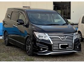 エルグランド　ハイウェイスタープレミアム 4WD 3500 5Dr