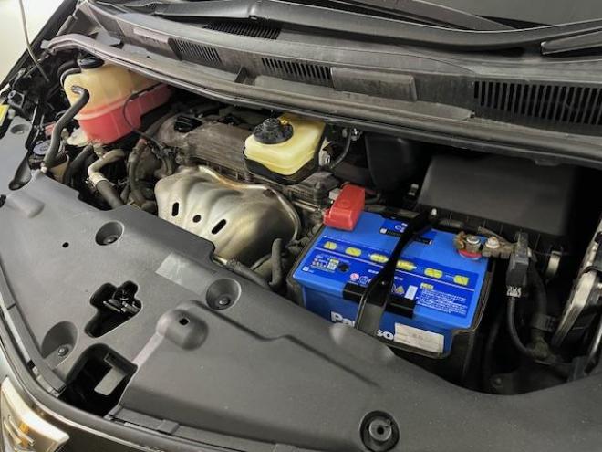 エスティマアエラス　レザーパッケージ　後期型　ワンオーナー　禁煙車　ＷＡＫＯＳバリアスコーティング済　社外１８インチＡＷ　社外１６ＡＷ＋スタッドレスタイヤ付　両側パワースライドドア　純正ブラックレザーシート　純正ＨＤＤナビ（フルセグ地デジ　ＤＶＤ再生　Ｂｌｕｅｔｏｏｔｈ）＋バックカメラ　コーナーセンサー　ＰＵＳＨスタート　スマートキー　クルーズコントロール　運転席パワーシート　２列目オットマン仕様　タイミングチェーン車　ＨＩＤ ヘッドライト 4WD 2400 5Dr