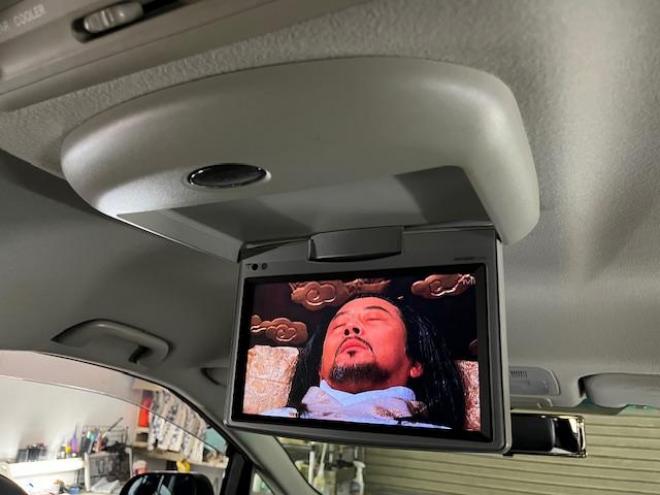 エスティマアエラス　レザーパッケージ　後期型　ワンオーナー　禁煙車　ＷＡＫＯＳバリアスコーティング済　社外１８インチＡＷ　社外１６ＡＷ＋スタッドレスタイヤ付　両側パワースライドドア　純正ブラックレザーシート　純正ＨＤＤナビ（フルセグ地デジ　ＤＶＤ再生　Ｂｌｕｅｔｏｏｔｈ）＋バックカメラ　コーナーセンサー　ＰＵＳＨスタート　スマートキー　クルーズコントロール　運転席パワーシート　２列目オットマン仕様　タイミングチェーン車　ＨＩＤ ヘッドライト 4WD 2400 5Dr