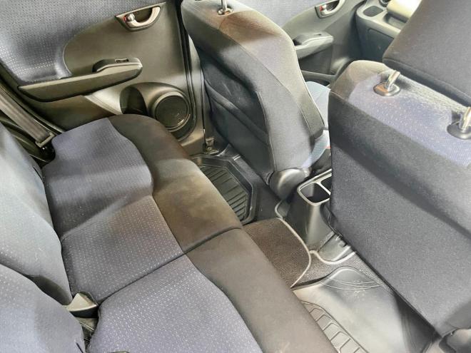 フィット1.3G 4WD 5年保証 ETC 寒冷地仕様 車検整備2年付