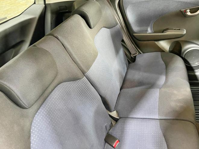 フィット1.3G 4WD 5年保証 ETC 寒冷地仕様 車検整備2年付