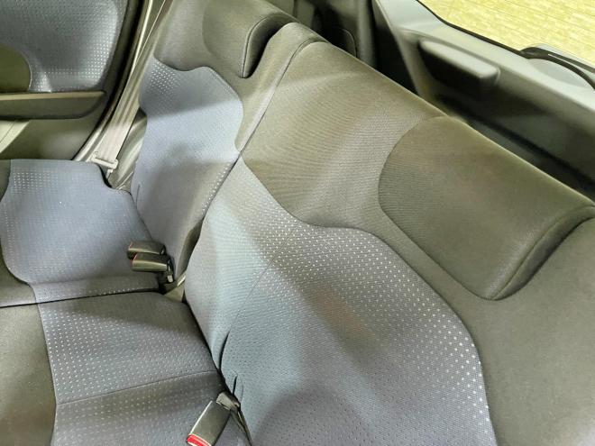 フィット1.3G 4WD 5年保証 寒冷地仕様 車検整備2年付
