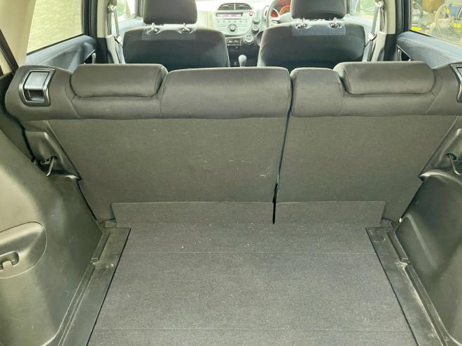 フィット1.3G 4WD 5年保証 寒冷地仕様 車検整備2年付