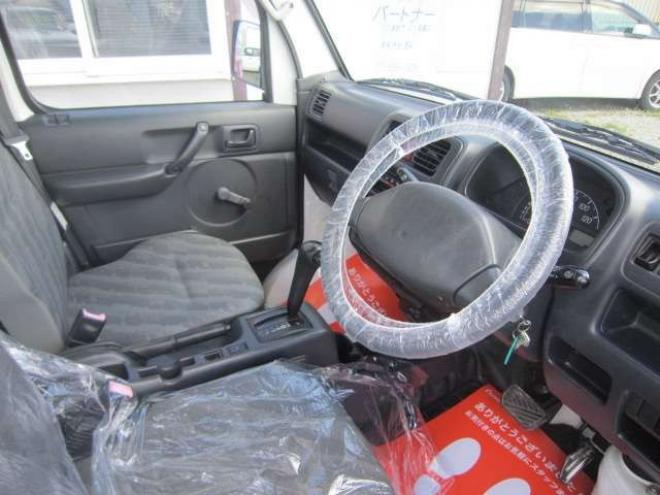 スクラムトラック　KC スペシャル 3方開 4WD　オートマ エアコン パワステ 新品夏タイヤ 道外仕入れ 660