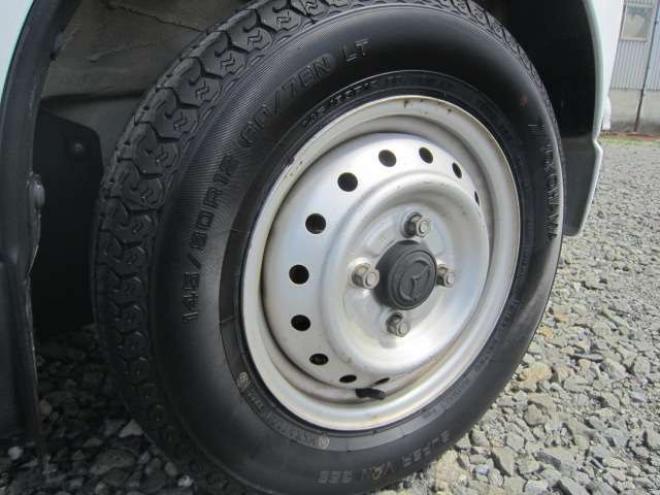 スクラムトラック　KC スペシャル 3方開 4WD　オートマ エアコン パワステ 新品夏タイヤ 道外仕入れ 660