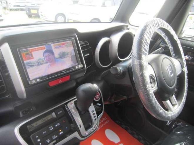 N-BOXカスタムG Lパッケージ 4WD　パワスラドア ナビTV スマートキー 車検令和8年9月 夏冬タイヤ 660