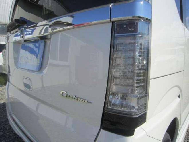 N-BOXカスタムG Lパッケージ 4WD　パワスラドア ナビTV スマートキー 車検令和8年9月 夏冬タイヤ 660