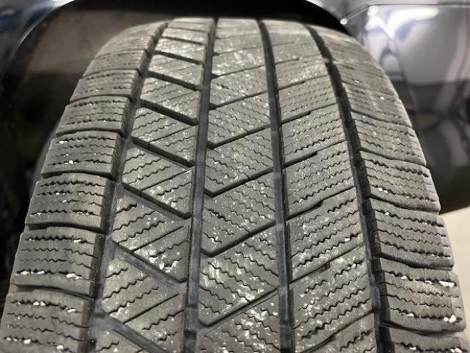ヴェルファイア２．４Ｚ　後期型　本州仕入　禁煙車　ＷＡＫＯＳバリアスコーティング済　純正１８インチＡＷ＋新品夏タイヤ　社外１６ＡＷ＋スタッドレスタイヤ付　両側パワースライドドア　純正ＨＤＤナビ（フルセグ地デジ　ＤＶＤ再生　Ｂｌｕｅｔｏｏｔｈ）＋バックカメラ　純正１１インチリアフリップダウンモニター　コーナーセンサー　横滑り防止装置　ＨＩＤ　ＥＴＣ 　タイミングチェーン 4WD 2400 5Dr