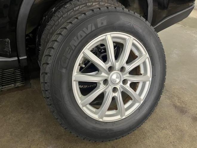 エクストレイル２０Ｘｔ　本州仕入　寒冷地仕様　禁煙車　ＷＡＫＯＳバリアスコーティング済　社外１６インチＡＷ＋ＴＯＹＯホワイトレタータイヤ　社外１６ＡＷ＋スタッドレスタイヤ付　カロッツェリアナビ（地デジ　ＤＶＤ再生ＯＫ再生　Ｂｌｕｅｔｏｏｔｈ）　純正カプロンシート　ヒルディセントコントロール　ＨＩＤヘッドライト　純正ハイパールーフレール　両席シートヒーター　インテリジェントキー　横滑り防止装置　タイミングチェーン車 4WD 2000 5Dr