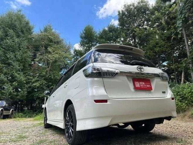 ウィッシュ1.8 X 4WD　記録簿　パワステ　パワーウィンドウ　純正ナビ　地デジフルセグ　社外アルミ　ABS　キーレス　ETC　シートカバー　純正エンジンスターター 1800
