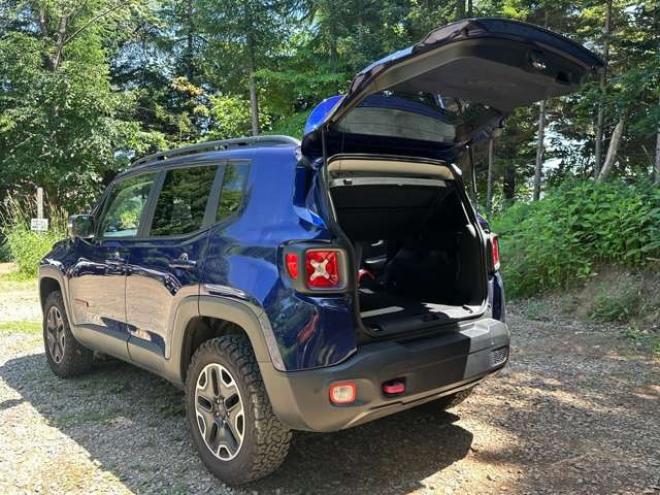 ジープレネゲード トレイルホーク 4WD　ワンオーナー/リフトUP/純正ナビ/Bカメラ 正規輸入車 2400