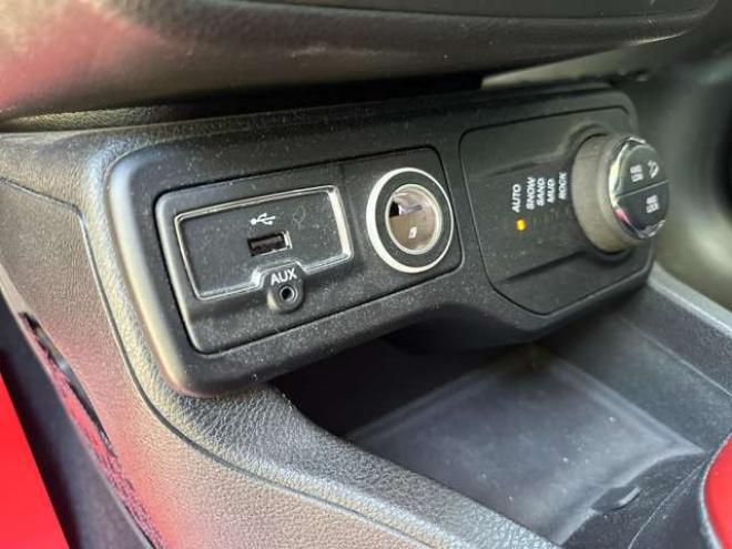 ジープレネゲード トレイルホーク 4WD　ワンオーナー/リフトUP/純正ナビ/Bカメラ 正規輸入車 2400