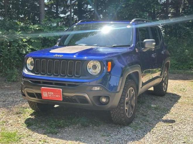 ジープレネゲード トレイルホーク 4WD　ワンオーナー/リフトUP/純正ナビ/Bカメラ 正規輸入車 2400