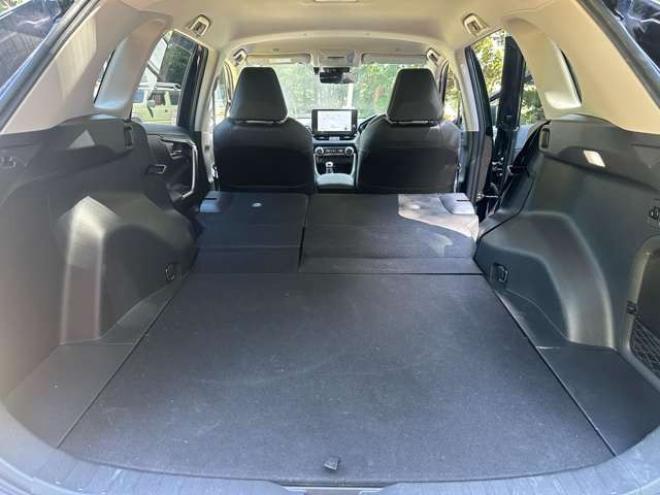 RAV-42.5 ハイブリッド G E-Four 4WD　PS　PW　黒革シート　純正ナビ　フルセグTV　純正AW　ABS　キーレス　モデリスタエアロ　デジタルインナーミラー　パワーバックドア　ハンドルヒーター　ETC　電動シート　バックカメラ 2500