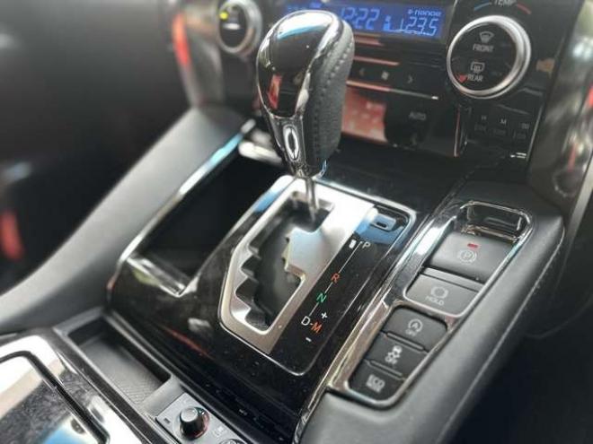 アルファード2.5 S Cパッケージ 4WD　モデリスタエアロ　両側パワースラ　電動リアゲート　後席モニター　フルセグ　バックカメラ　電動シート　3列シート　スマートキー　クルーズコントロール　社外アルミ　障害物センサー　レーンキープアシスト 2500